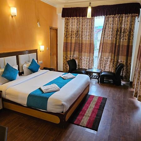 Hotel Akash Regency Manāli Zewnętrze zdjęcie