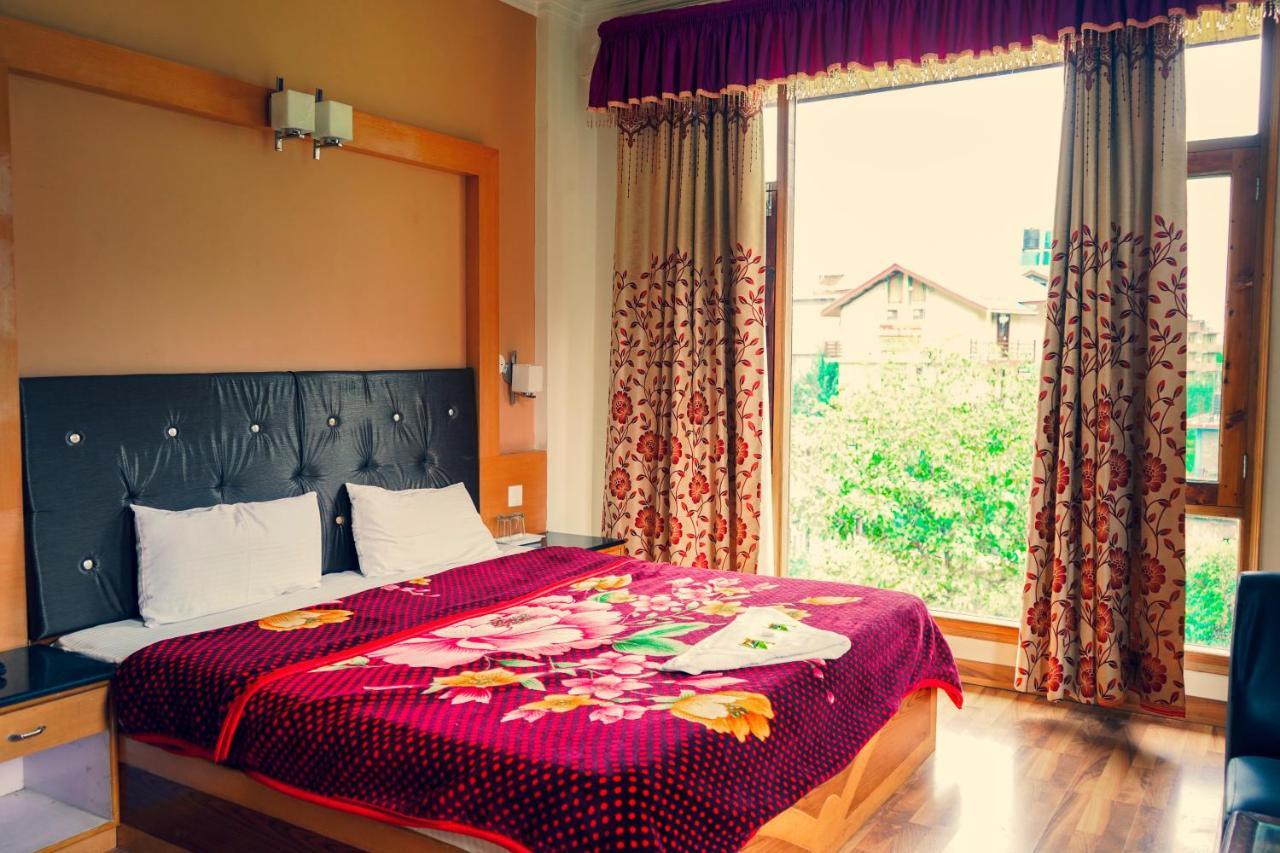 Hotel Akash Regency Manāli Zewnętrze zdjęcie
