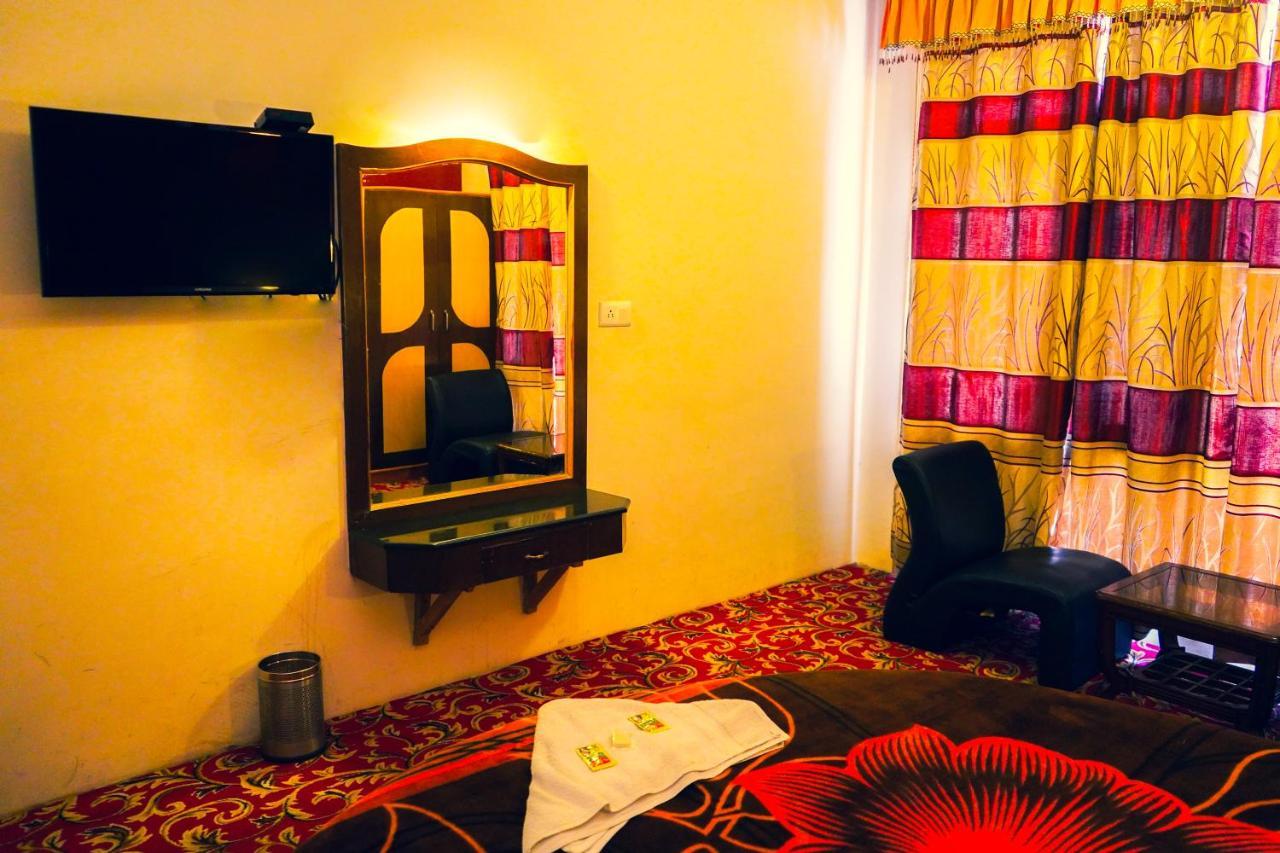 Hotel Akash Regency Manāli Zewnętrze zdjęcie