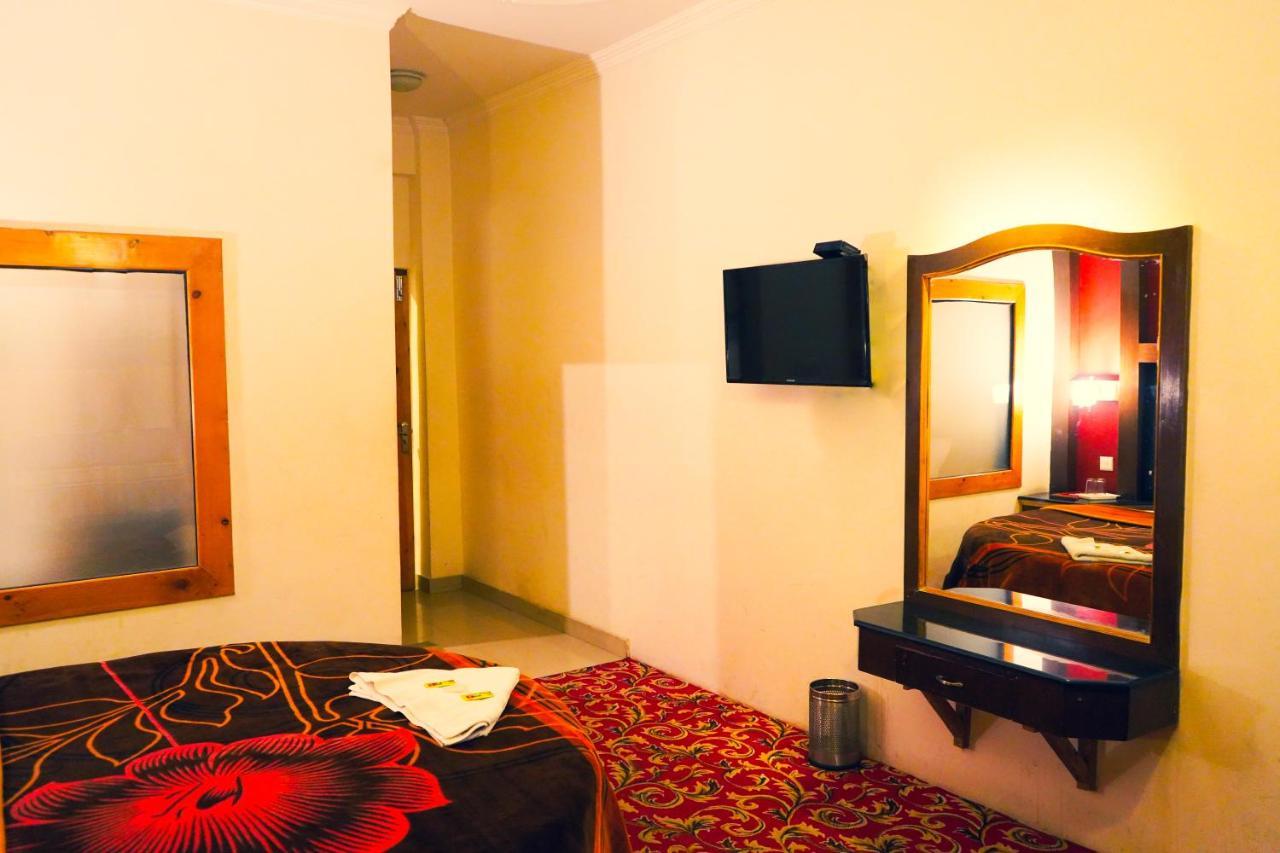 Hotel Akash Regency Manāli Zewnętrze zdjęcie